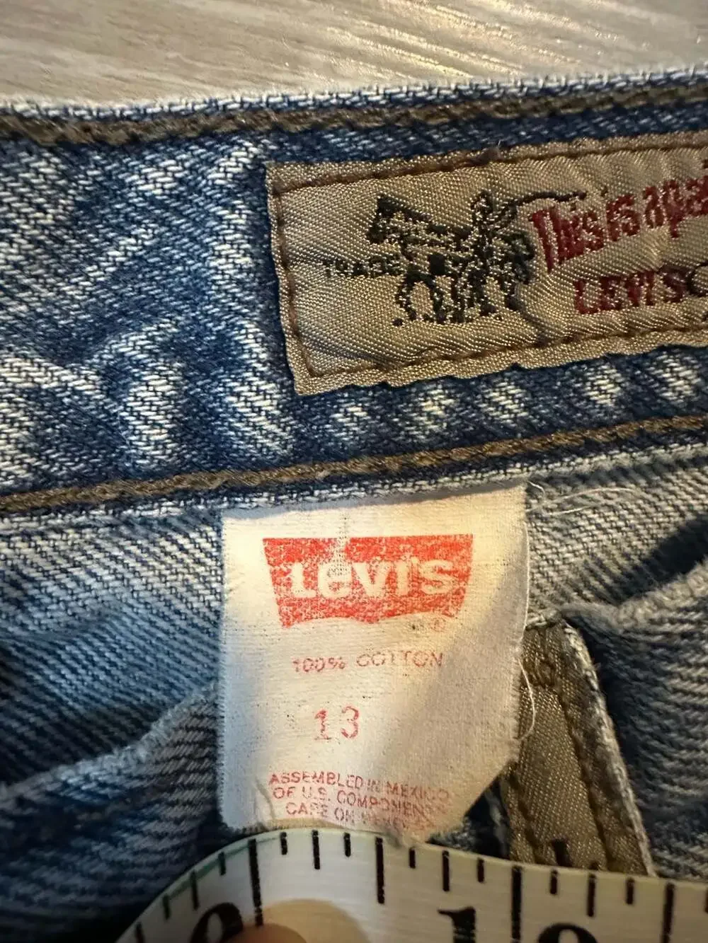 Vintage Levi's 900 Series High Rise Relaxed Fit Tapered Jeans